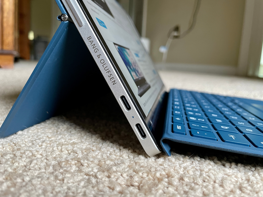 HP Chromebook X2 11 keyboard and ports
