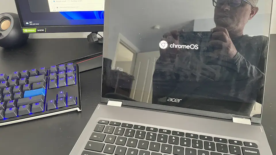 Behold the Chrome OS 101 dark Chromebook boot screen that no longer blinds you!