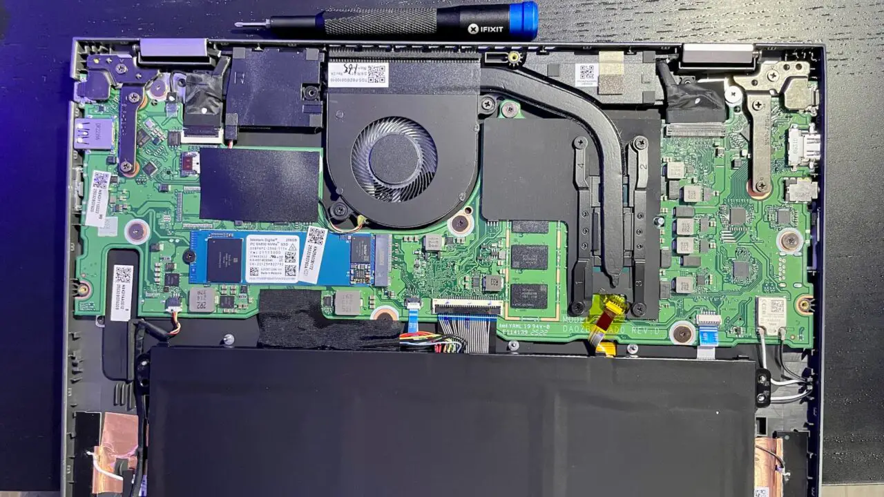 Acer Chromebook Spin 714 SSD can be swapped out