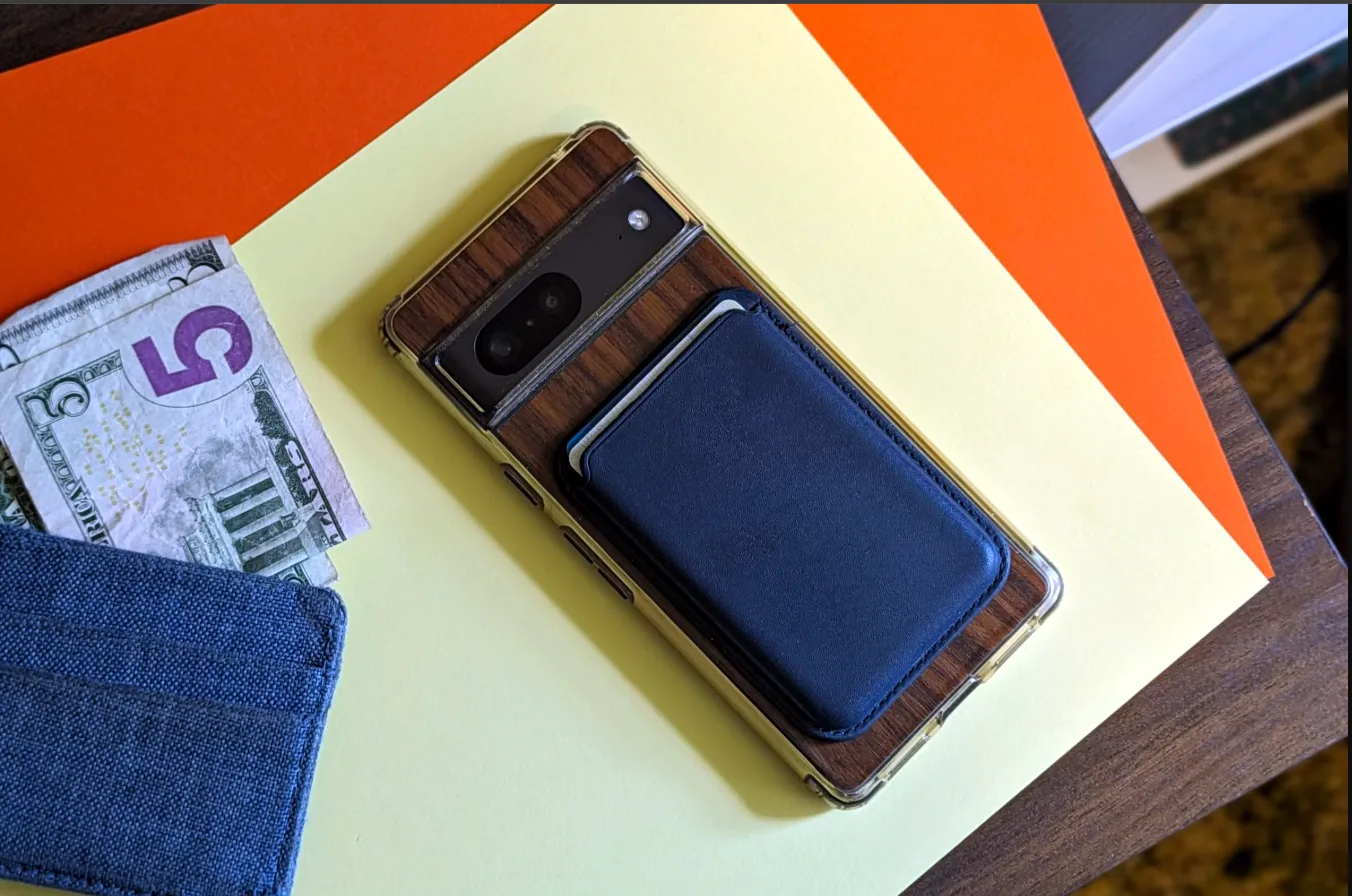 The Travelers' Best Friends Magnetic Wallets And Reliable Chargers