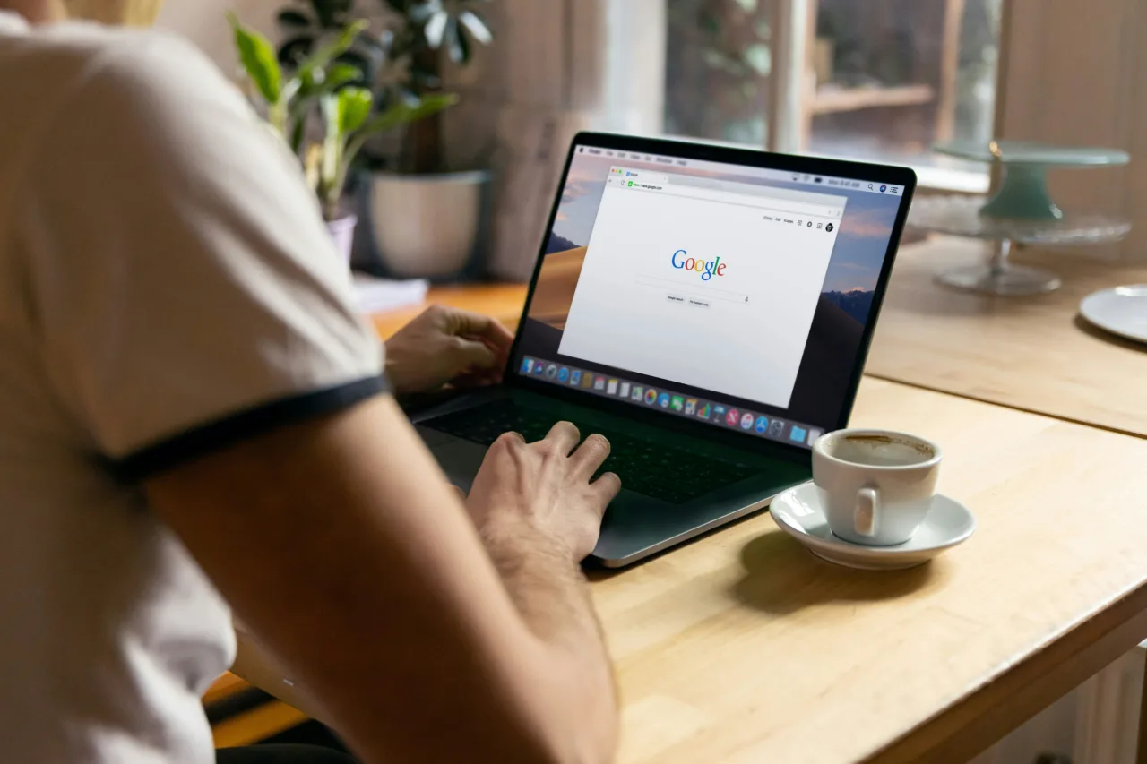 Multi-Tab Mastery: Optimizing ChromeOS for Real-Time Live Stream and Odds Tracking